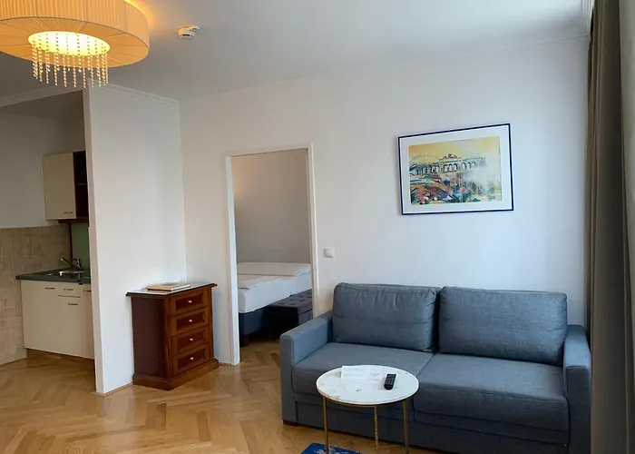 Secession An Der Oper Otel