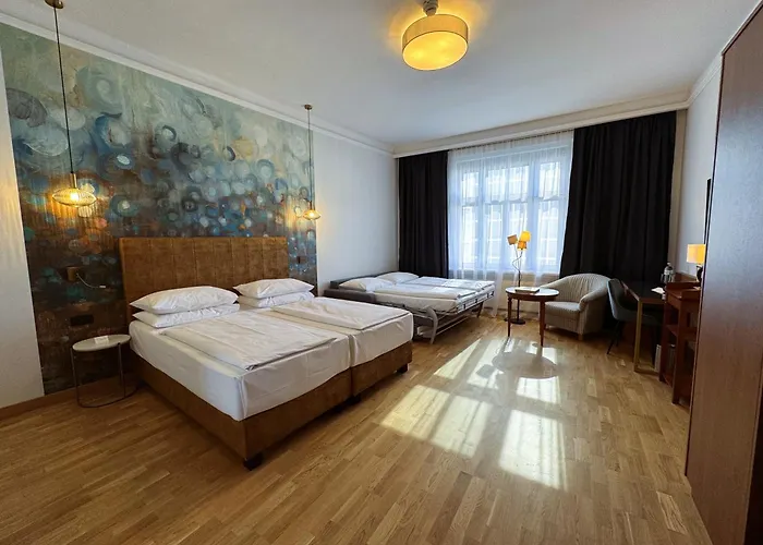 Secession An Der Oper Otel